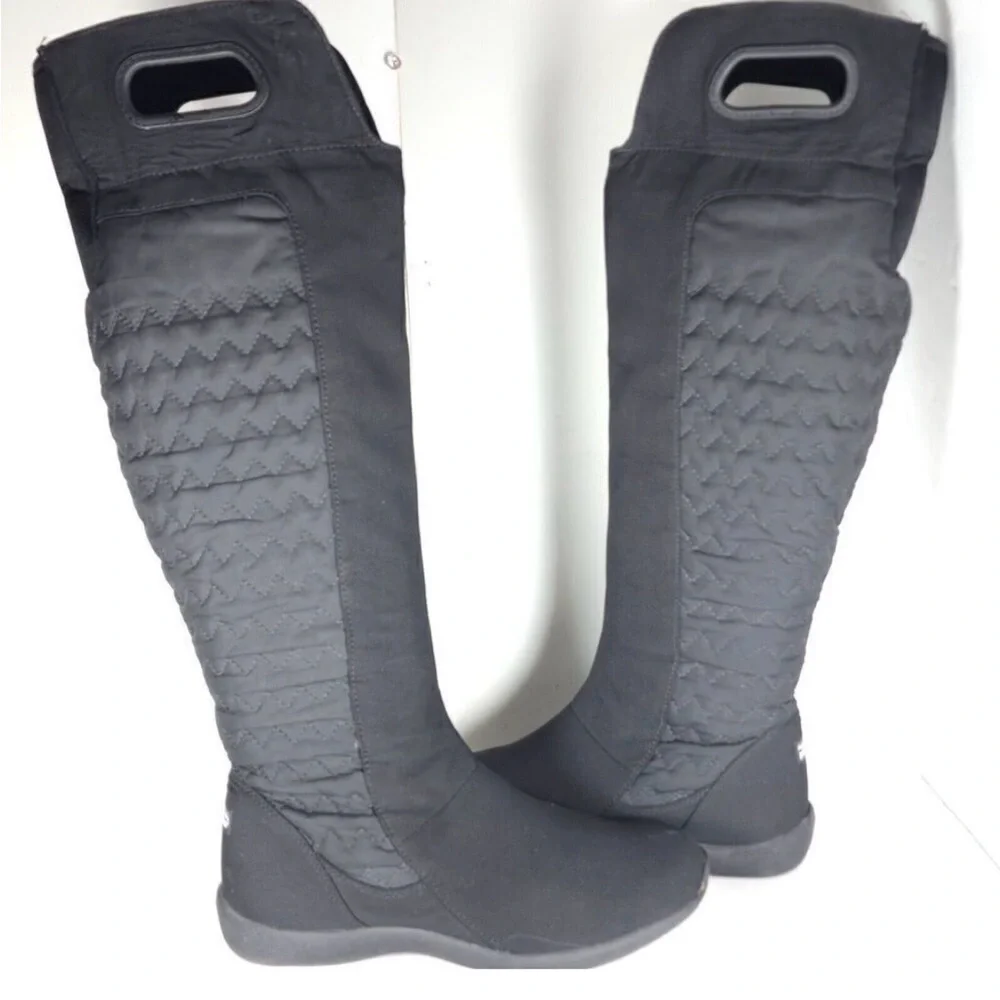 Patagonia Women's Fiona US8,5 Black PrimaLoft Quilted SidebZip Tall Boots